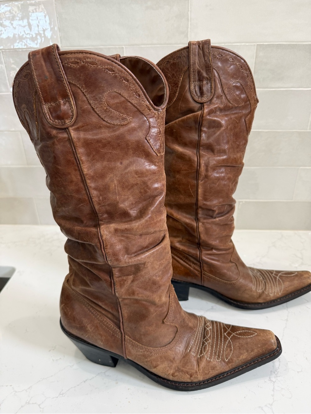 Vintage Y2K Steve Madden "Spurs"
Leather Cowboy Boots - Snip Toe Brown